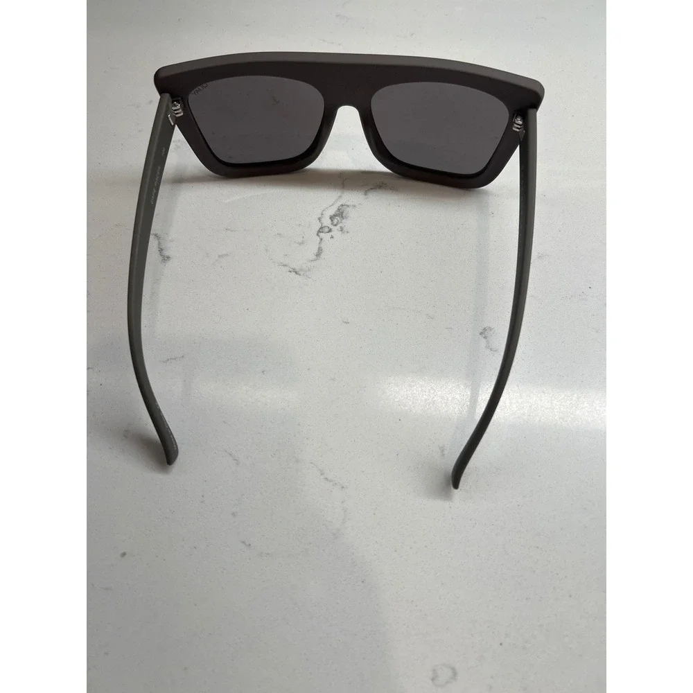 Quay Australia Cafe Racer Sunglasses Matte Brown‎ Silver Mirror Oversized Square